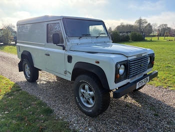 Used Land Rover Defender 2001 for sale - 76650441: Photo