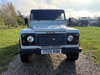 Used Land Rover Defender 2001 for sale - 76650441: Photo
