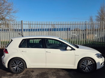 Used Volkswagen Golf 2019 for sale - 76703014: Photo