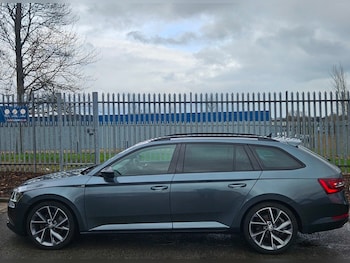 Used Skoda Superb 2018 for sale - 77609621: Photo