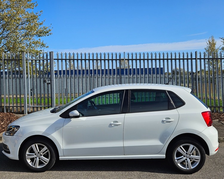 Used Volkswagen Polo 2016 for sale - 76702991: Photo 4