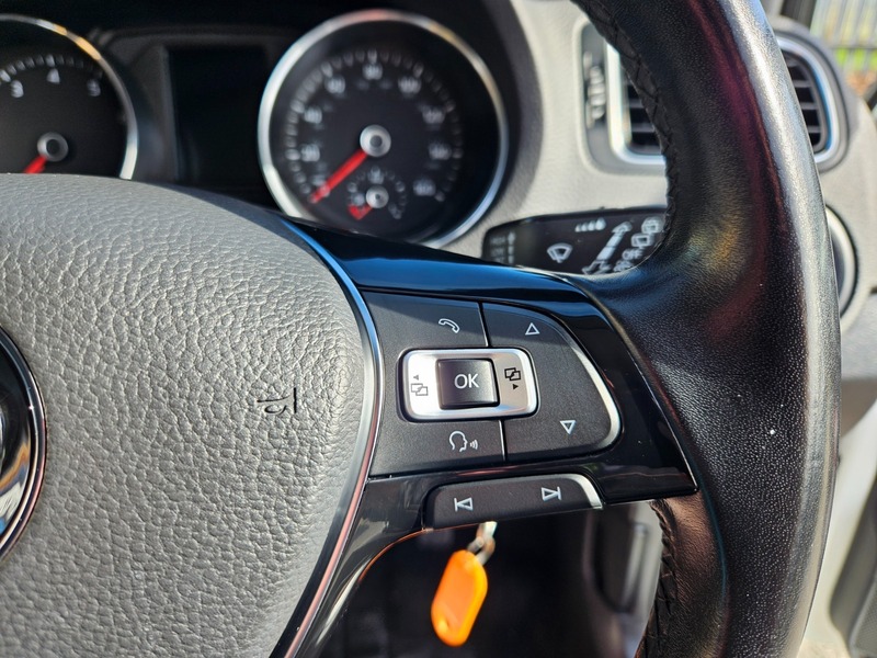 Used Volkswagen Polo 2016 for sale - 76702991: Photo 9