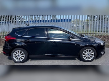Used Ford Focus 2017 for sale - 79090721: Photo