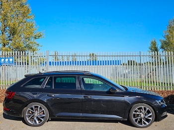 Used Skoda Superb 2017 for sale - 76703000: Photo