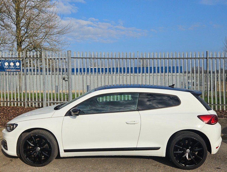 Used Volkswagen Scirocco 2017 for sale - 77766047: Photo 4