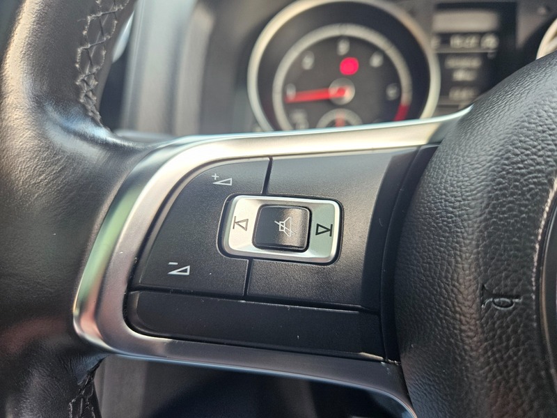 Used Volkswagen Scirocco 2017 for sale - 77766047: Photo 6