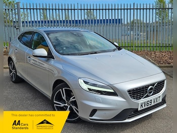 Used Volvo V40 2019 for sale - 78242174: Photo