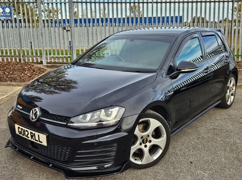 Used Volkswagen Golf 2017 for sale - 76703001: Photo 2