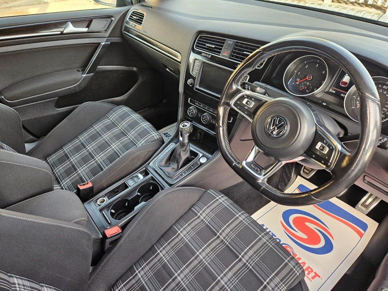 Used Volkswagen Golf 2017 for sale - 76703001: Photo 6