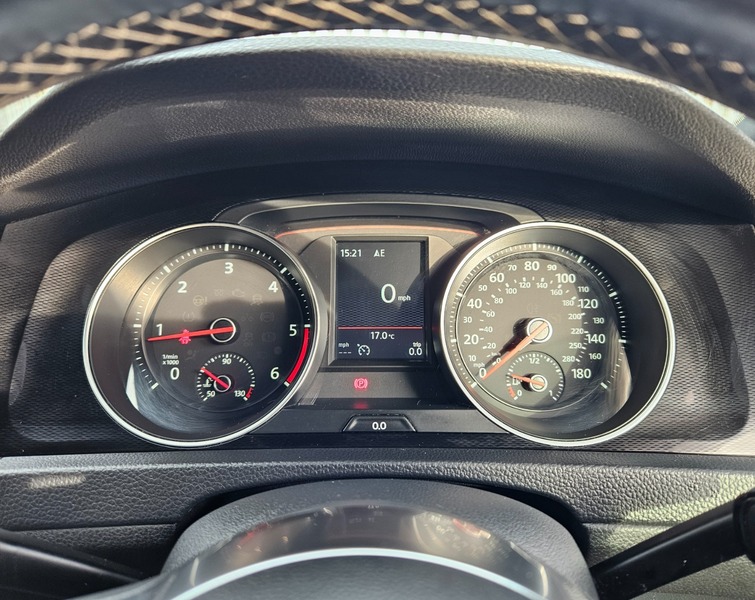 Used Volkswagen Golf 2017 for sale - 76703001: Photo 7