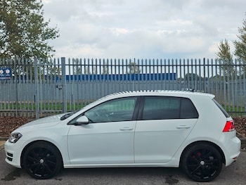 Used Volkswagen Golf 2016 for sale - 76699072: Photo