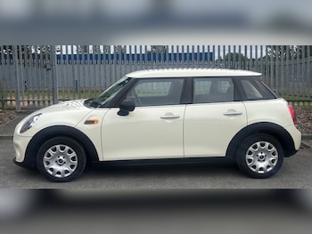 Used MINI Hatch 2016 for sale - 79179318: Photo