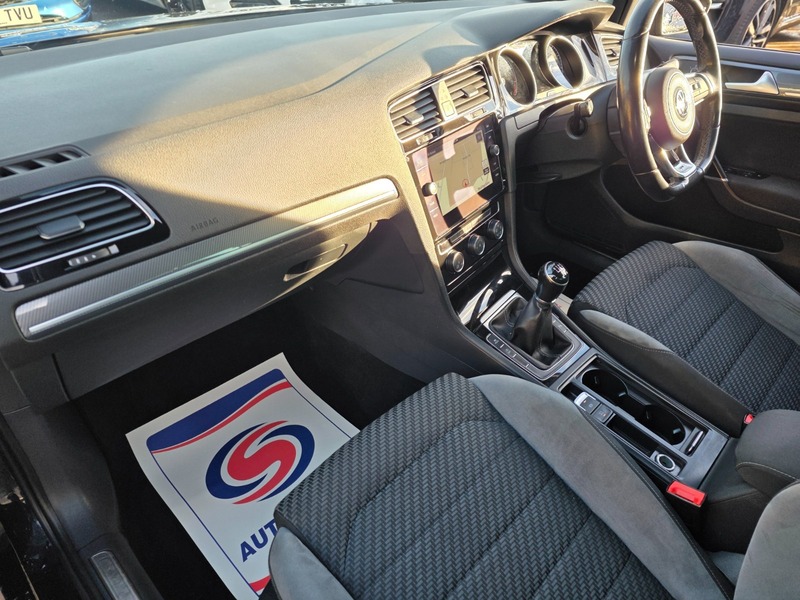 Used Volkswagen Golf 2019 for sale - 76703009: Photo 11