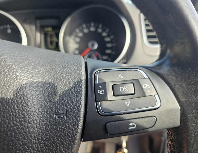 Used Volkswagen Golf 2012 for sale - 76699081: Photo 9