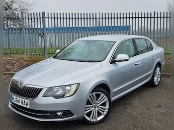 Used Skoda Superb 2014 for sale - 76798960: Photo