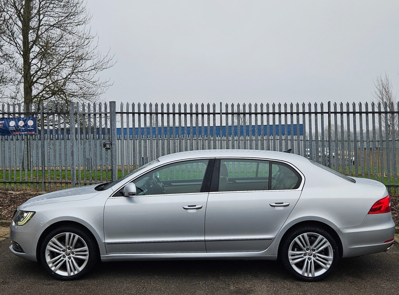 Used Skoda Superb 2014 for sale - 76798960: Photo 4