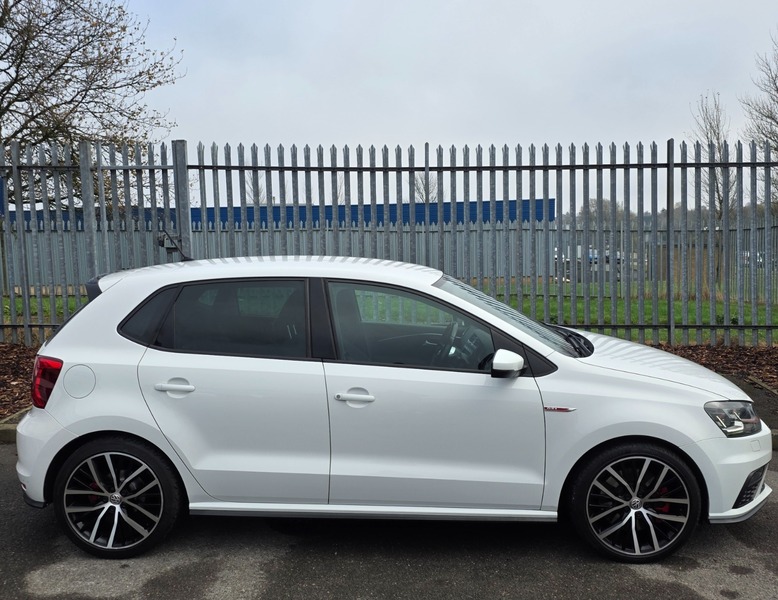 Used Volkswagen Polo 2017 for sale - 76703008: Photo 2