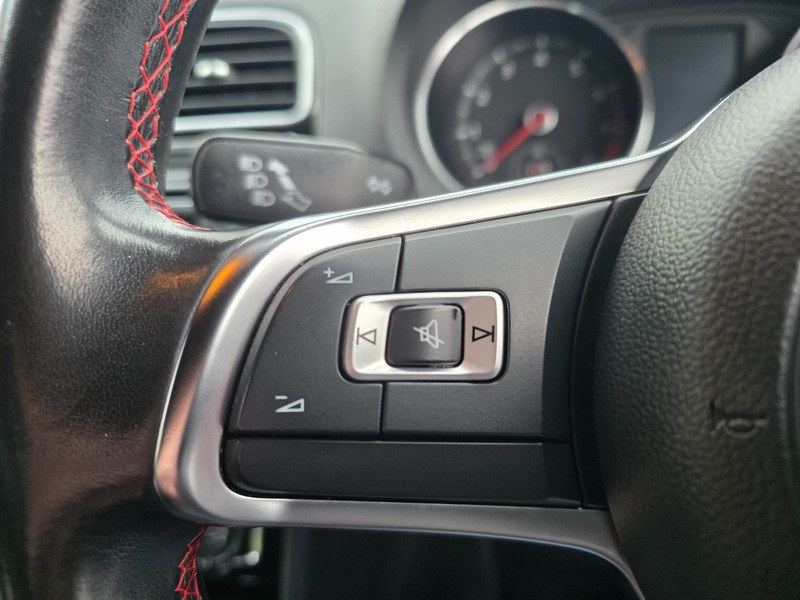 Used Volkswagen Polo 2017 for sale - 76703008: Photo 8