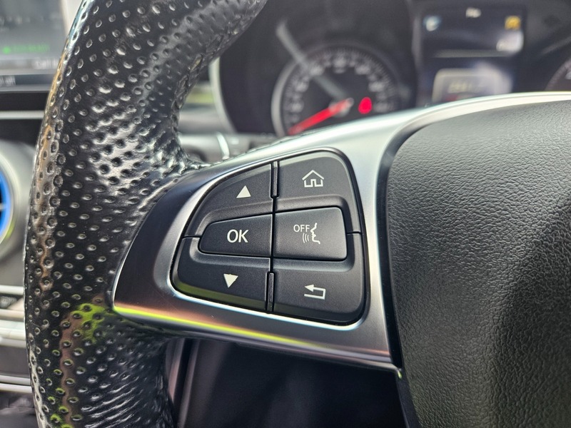 Used Mercedes-Benz C Class 2019 for sale - 76699050: Photo 8