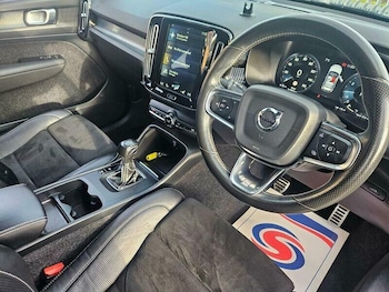Used Volvo XC40 2018 for sale - 78488509: Photo