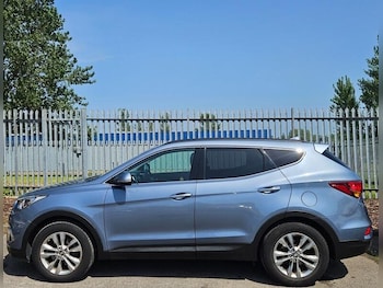 Used Hyundai Santa Fe 2016 for sale - 79283640: Photo