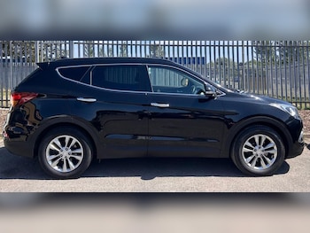 Used Hyundai Santa Fe 2018 for sale - 79305569: Photo