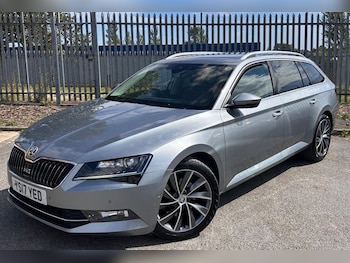 Used Skoda Superb 2017 for sale - 79462127: Photo