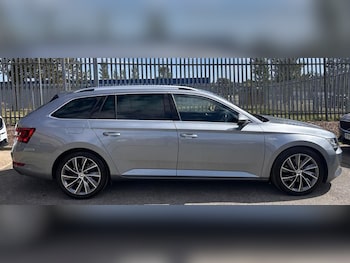 Used Skoda Superb 2017 for sale - 79462127: Photo