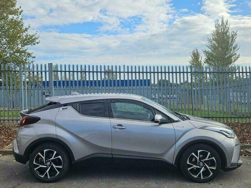 Used Toyota C-HR 2021 for sale - 76699068: Photo 2