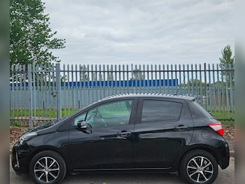 Used Toyota Yaris 2018 for sale - 78534389: Photo