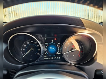 Used Jaguar XE 2018 for sale - 77547900: Photo