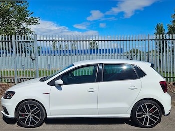 Used Volkswagen Polo 2016 for sale - 78557995: Photo