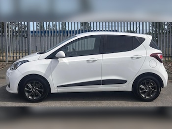 Used Hyundai i10 2017 for sale - 79523160: Photo