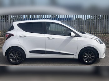 Used Hyundai i10 2017 for sale - 79523160: Photo