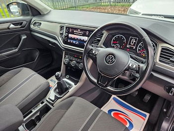 Used Volkswagen T-Roc 2020 for sale - 78598916: Photo