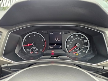 Used Volkswagen T-Roc 2020 for sale - 78598916: Photo