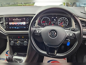 Used Volkswagen T-Roc 2020 for sale - 78598916: Photo