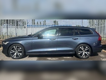 Used Volvo V60 2020 for sale - 79283674: Photo