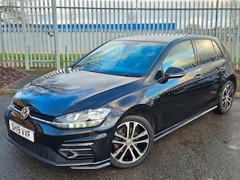 Used Volkswagen Golf 2019 for sale - 78300115: Photo