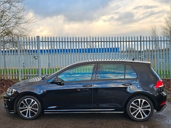 Used Volkswagen Golf 2019 for sale - 78300115: Photo