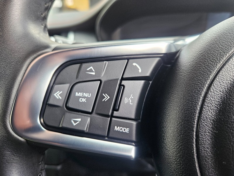 Used Jaguar E-Pace 2020 for sale - 77655923: Photo 9