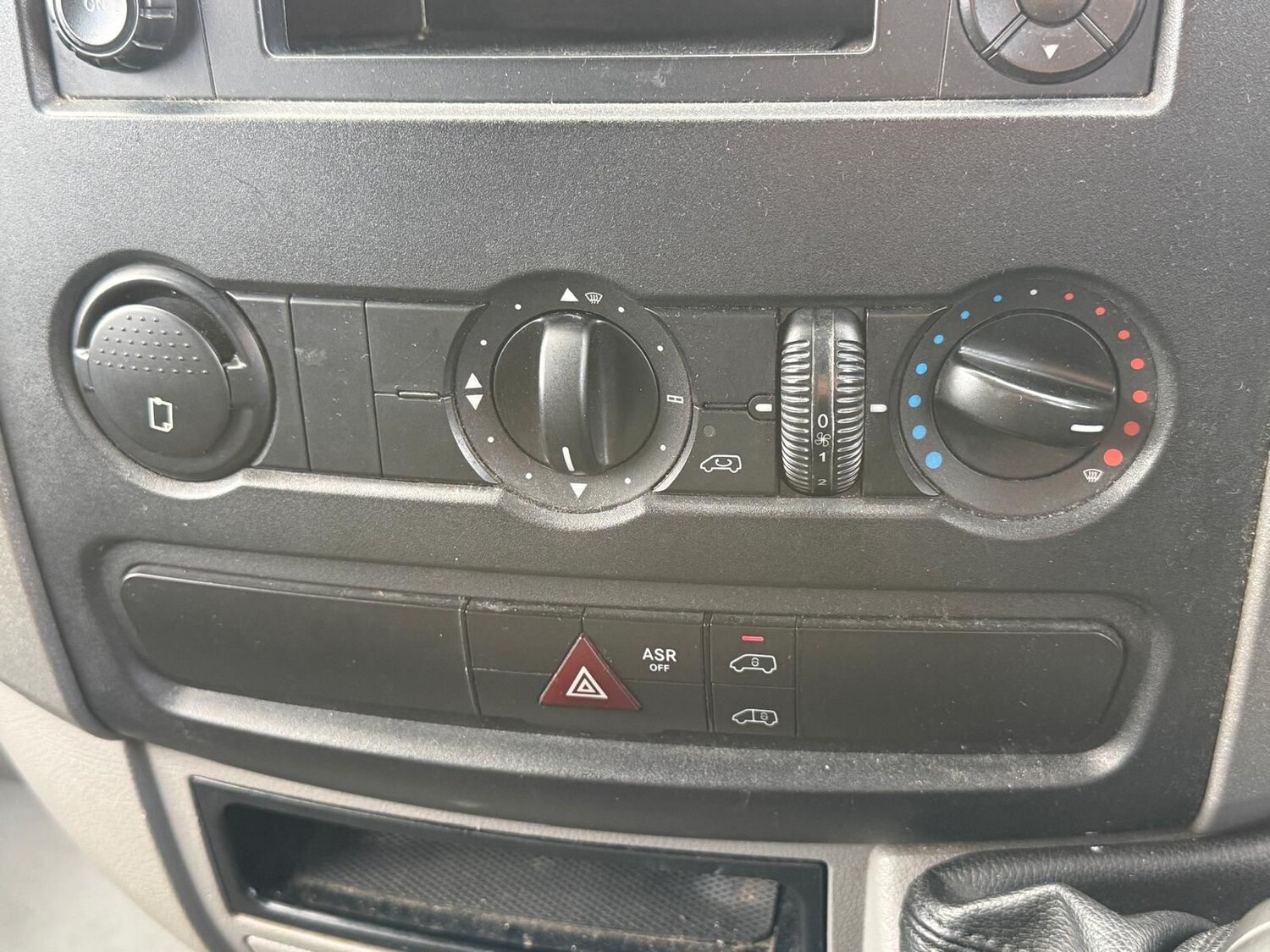 Used Mercedes-Benz Sprinter 2015 for sale - 77657448: Photo 31