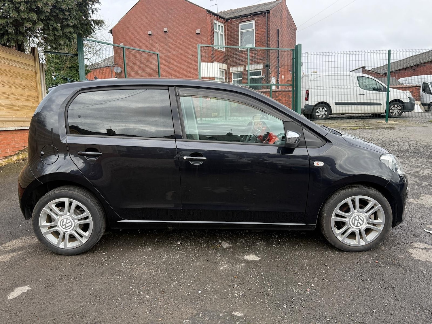 Used Volkswagen up! 2025 for sale - 77701168: Photo 12