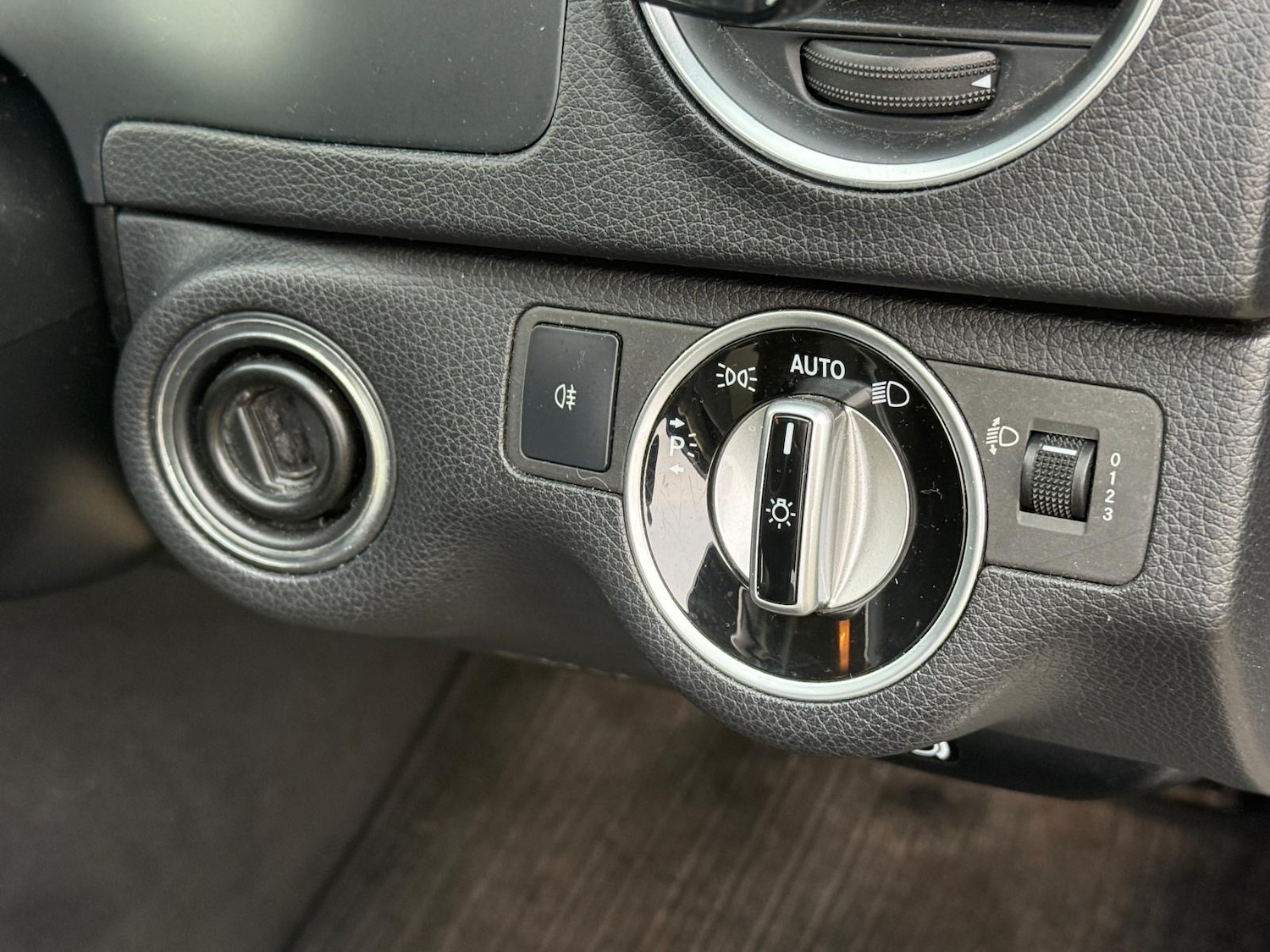 Used Mercedes-Benz C Class 2013 for sale - 77196526: Photo 16