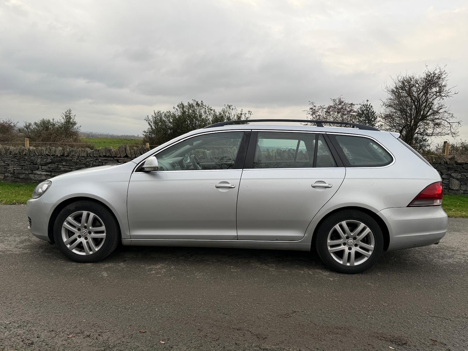 Used Volkswagen Golf 2011 for sale - 77090737: Photo 9