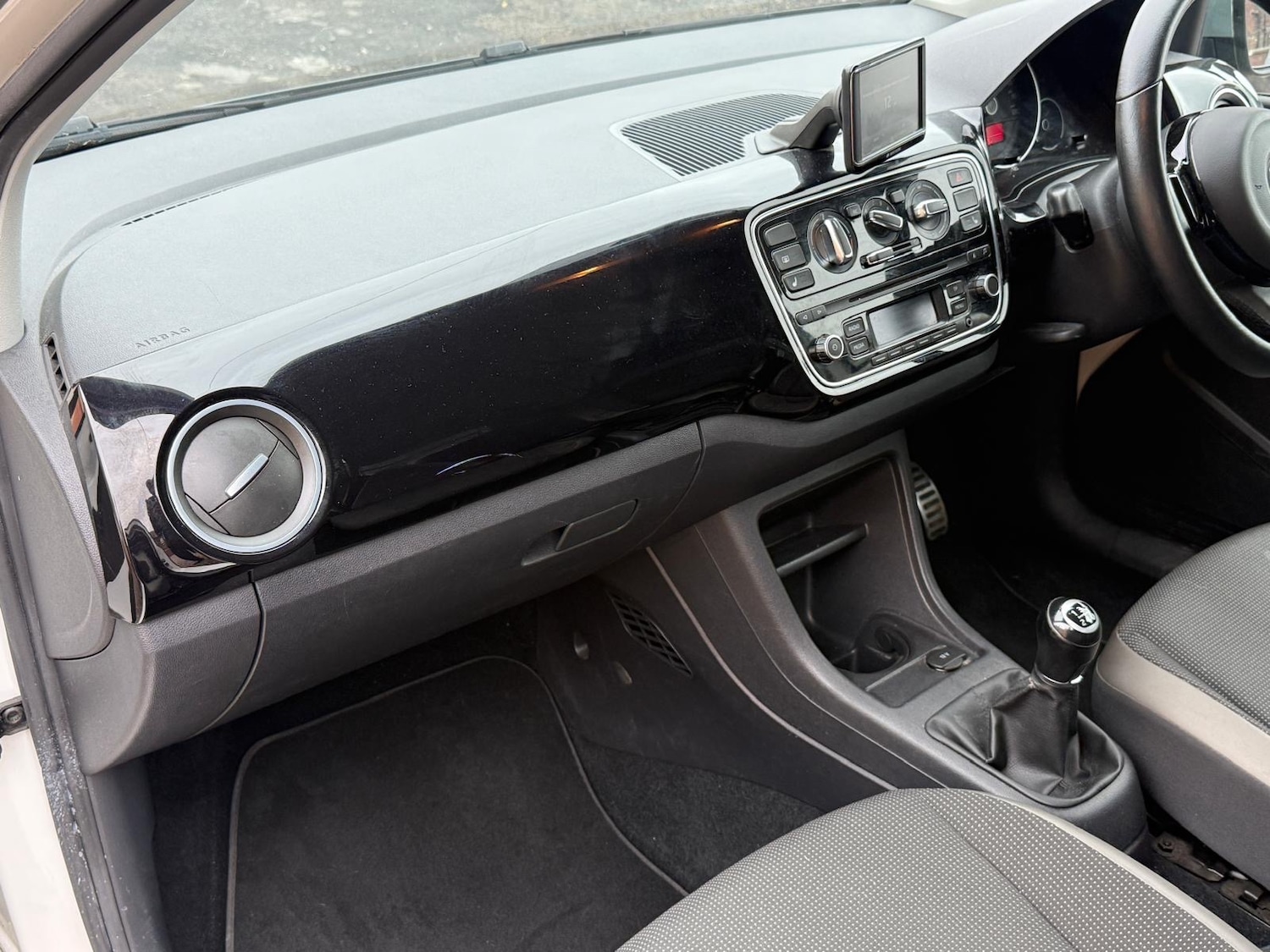 Used Volkswagen up! 2012 for sale - 76225162: Photo 12