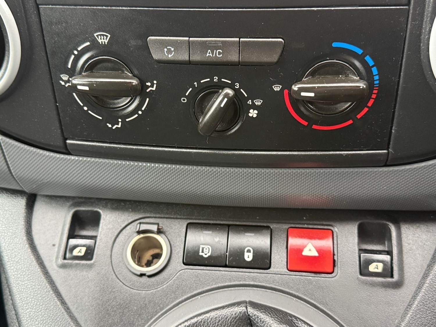 Used Citroen Berlingo 2015 for sale - 78039039: Photo 21