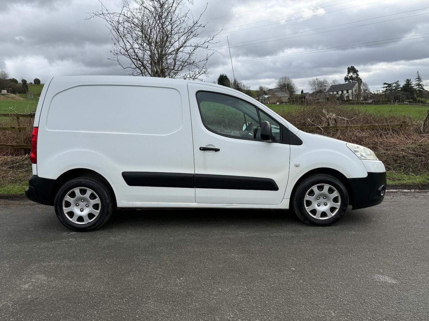 Used Peugeot Partner 2011 for sale - 77659155: Photo 9