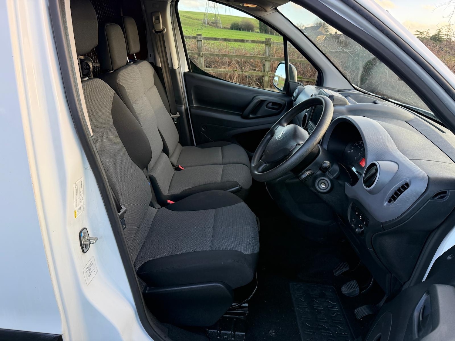 Used Peugeot Partner 2018 for sale - 76931676: Photo 17