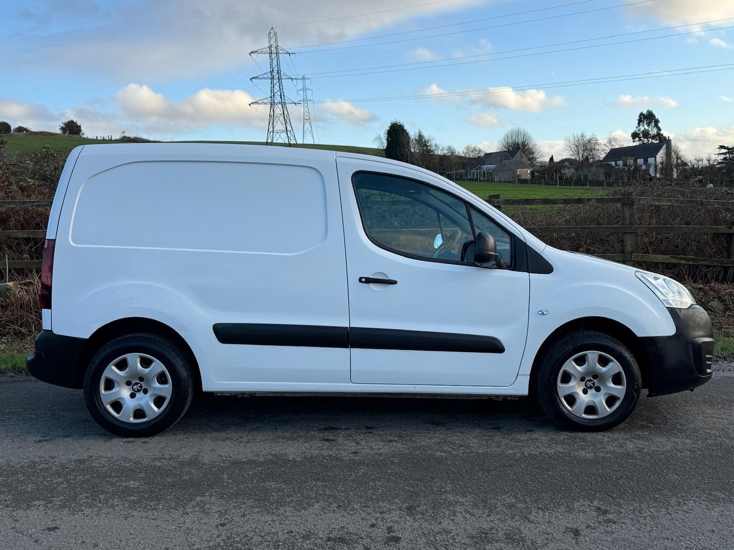 Used Peugeot Partner 2018 for sale - 76931676: Photo 24
